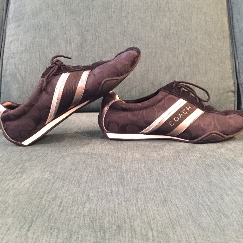 Black coach tennis shoes size 8M